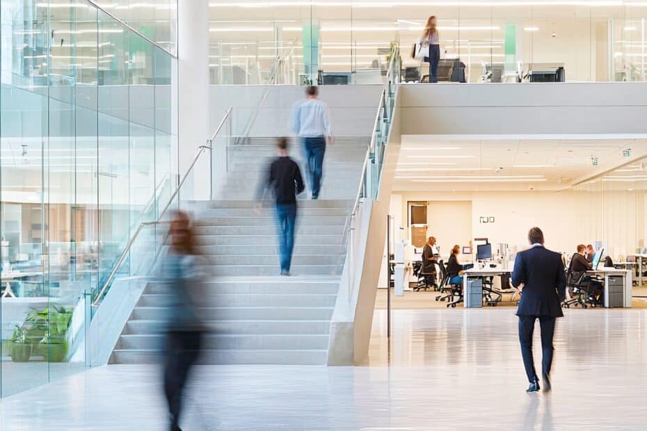 Image d'un escalier dans un ERP